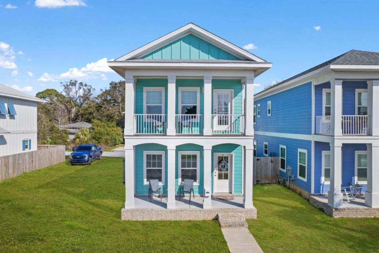 Walk To Downtown Seafood Market Bay Views Pensacola Exterior photo